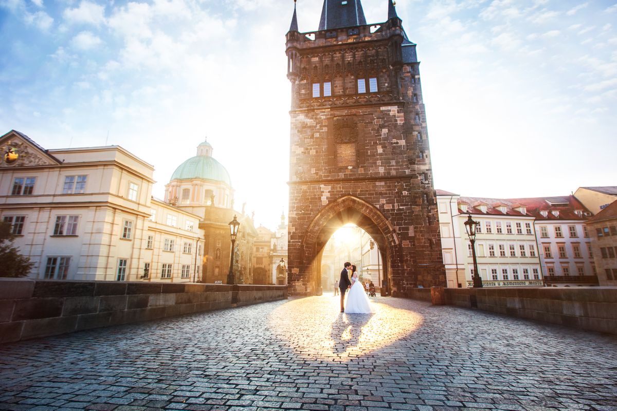 Wedding couple on Charles Bridge in Prague